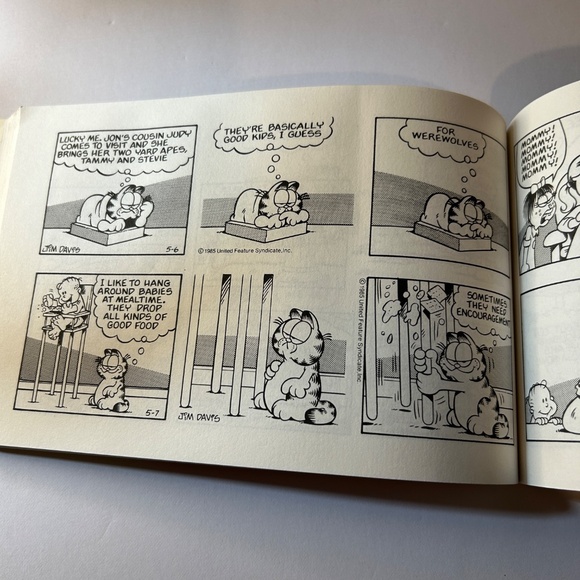 Vintage Garfield Books - Lot of 3 Comic Books - Picture 14 of 16